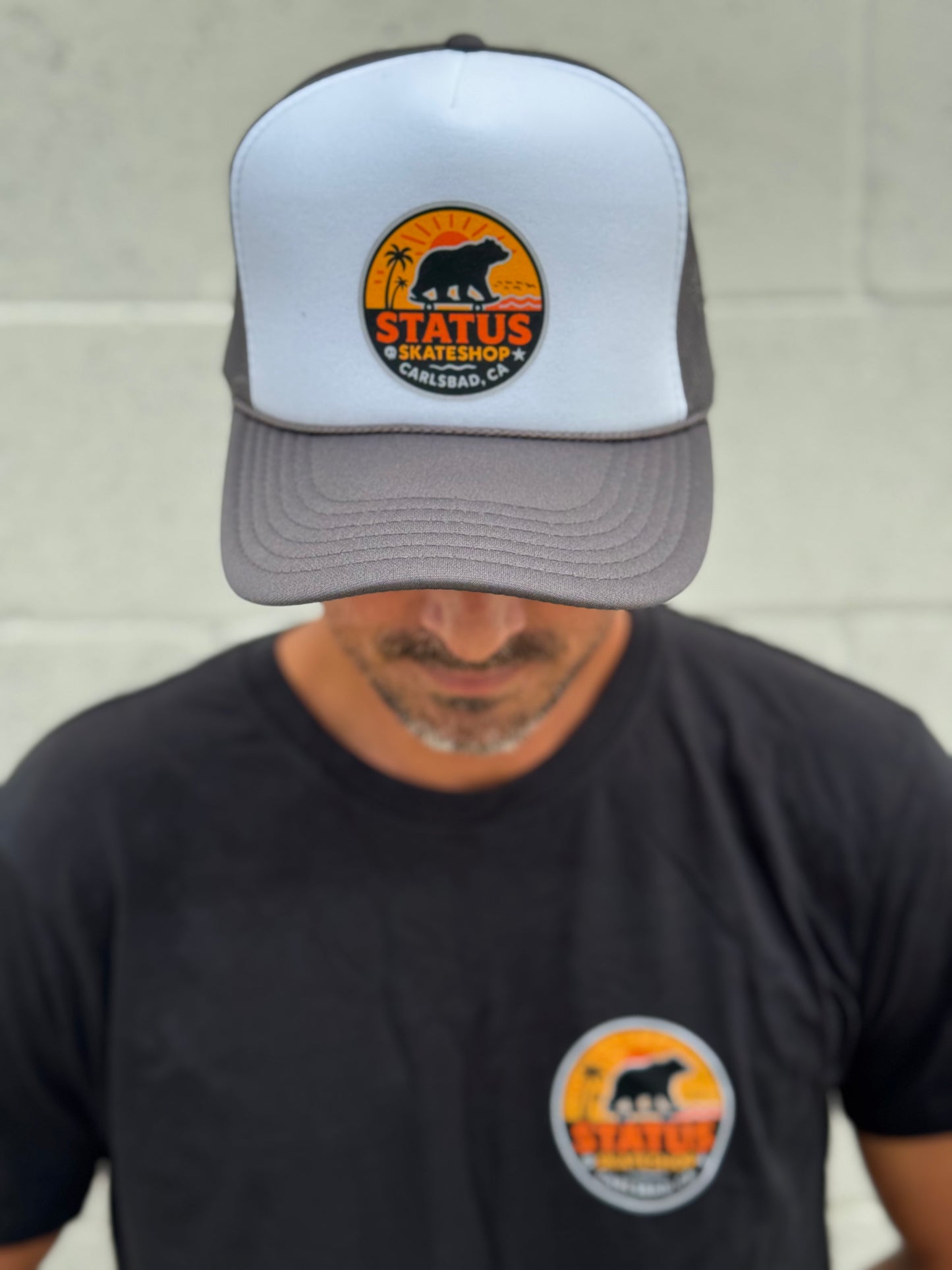 Status Bear Orange Circle Trucker White/Grey
