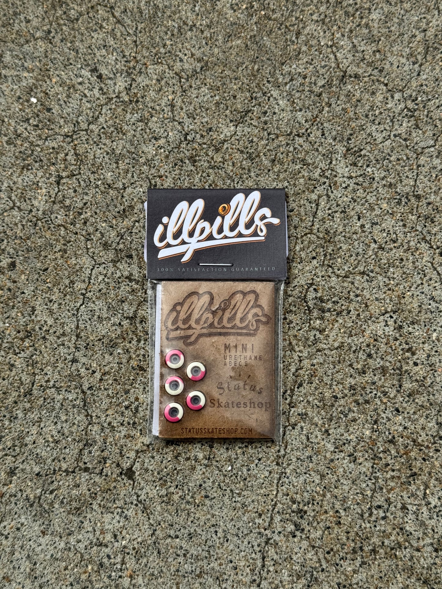 Illpills "White/Pink" Mini