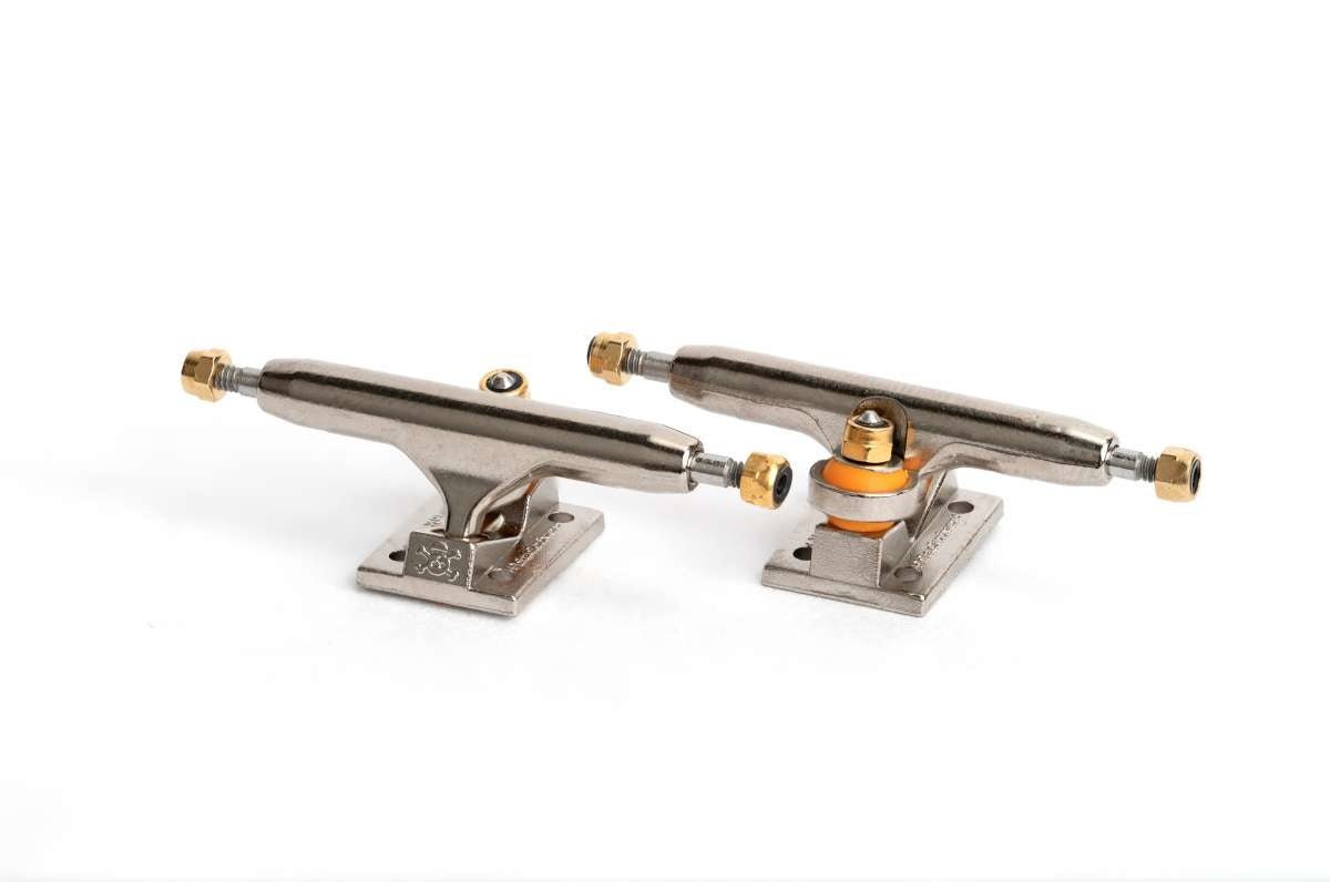 Blackriver Fingerboard Trucks Wide 3.0 silver/silver 32