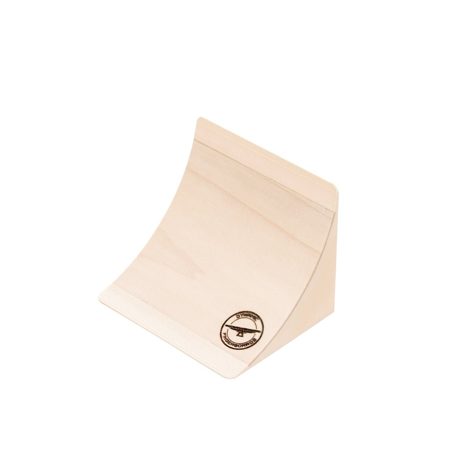 Dynamic Wallride Quarter - Fingerboard - FB Trucks