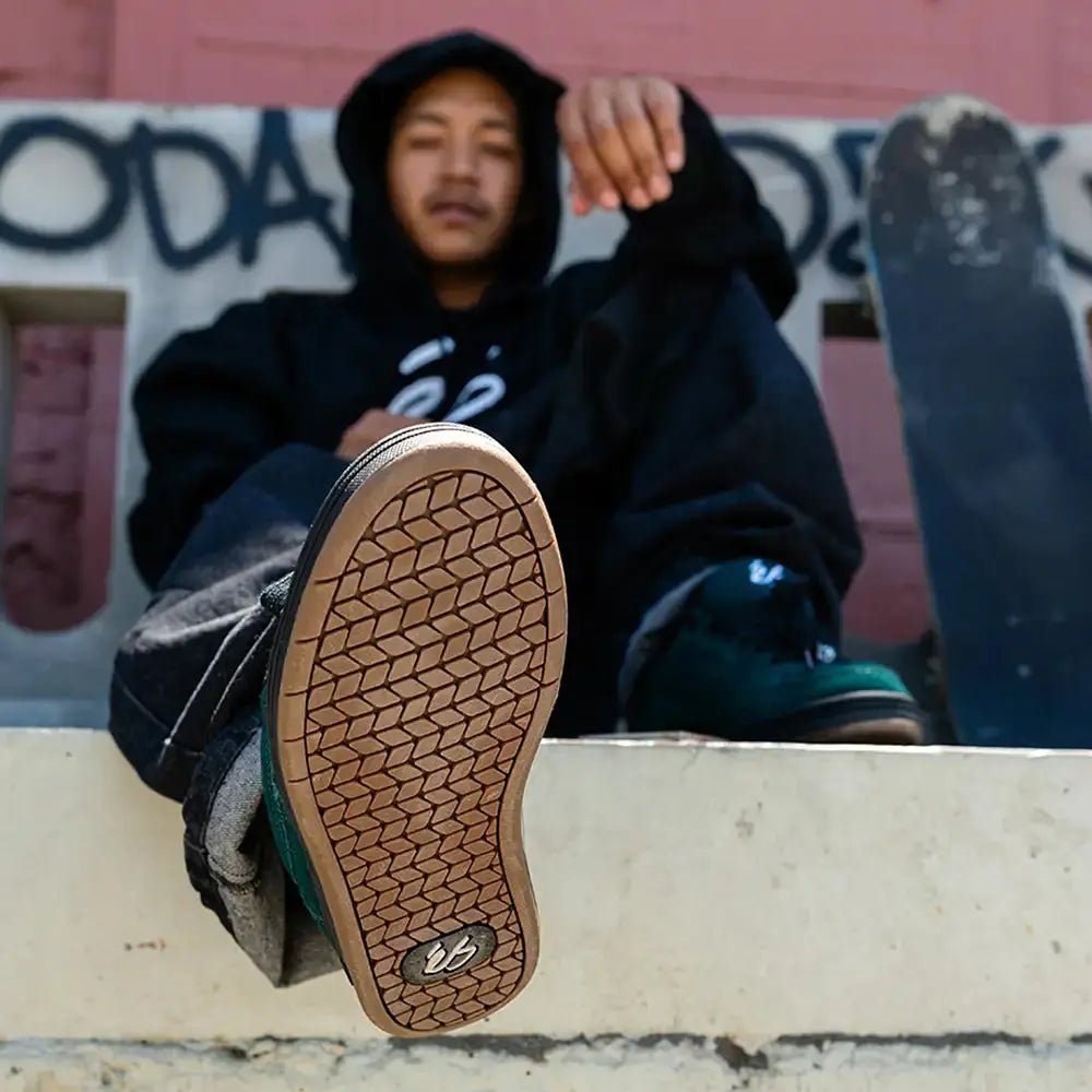 eS Accel - Charcoal - Shoes - Mens Shoes