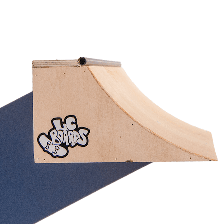 LC Boards Quarter Pipe V2 Wood Ramp - Fingerboard - FB Ramps