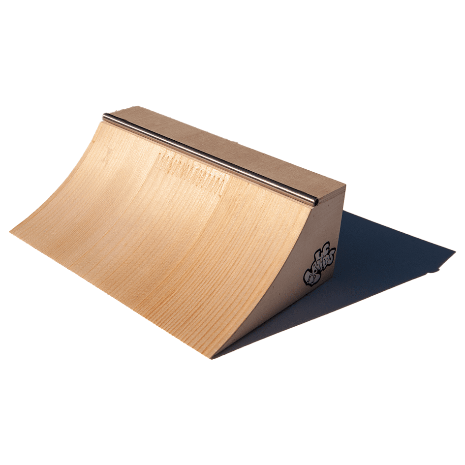 LC Boards Quarter Pipe V2 Wood Ramp - Fingerboard - FB Ramps